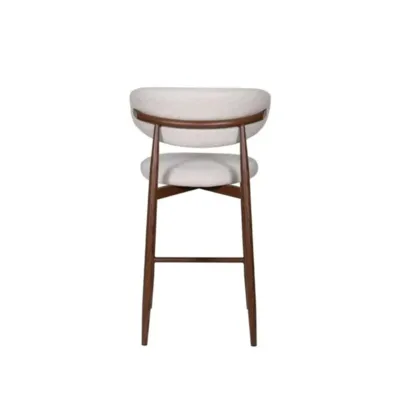 כסא בר מעוצב דגם LEE בד אריג גוון בז' בשילוב רגל אגוז