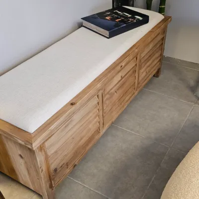 ספסל ישיבה מרופד דגם CARLES בשילוב עץ עם תא אחסון -120 ס''מ