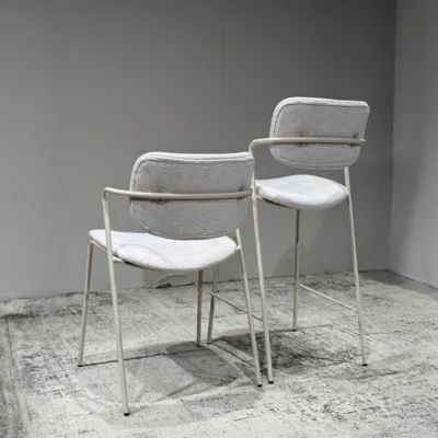 כסא בר מעוצב דגם SANDRA בד בגוון - אבן