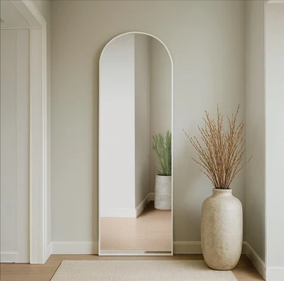 מראה מעוצבת חצי מעוגלת מסגרת מתכת לבנה- מידות לבחירה