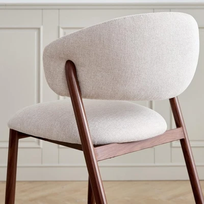 כסא מעוצב דגם MONZA בד גוון אבן רגל אגוז