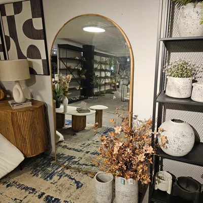 מראה ענקית מעוצבת דגם MOON WOOD חצי ירח מסגרת עץ טבעי -100*180 סמ