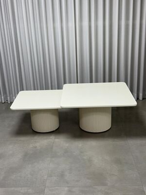 סט שולחנות סלון מעוצבים דגם LENU עשוי עץ בשילוב רגל סטריפים-שמנת